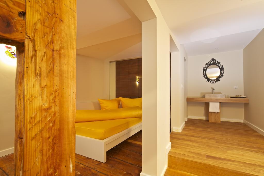 Hotel Zum Lowen Лар Номер фото